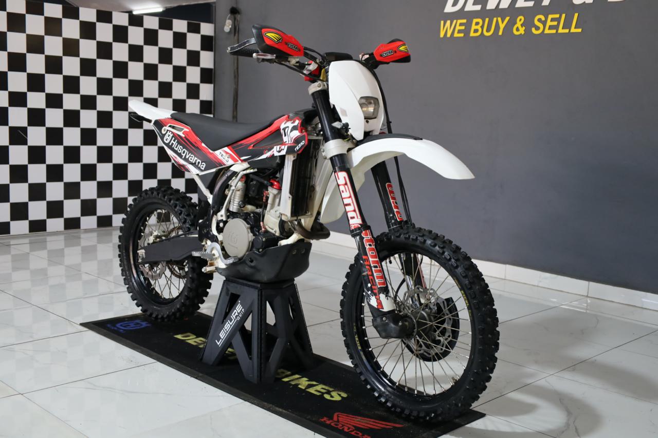 HUSQ 310 ROAD L